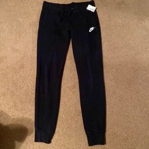 Black womans nike joggers